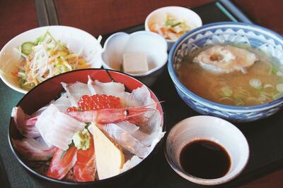 海鮮丼